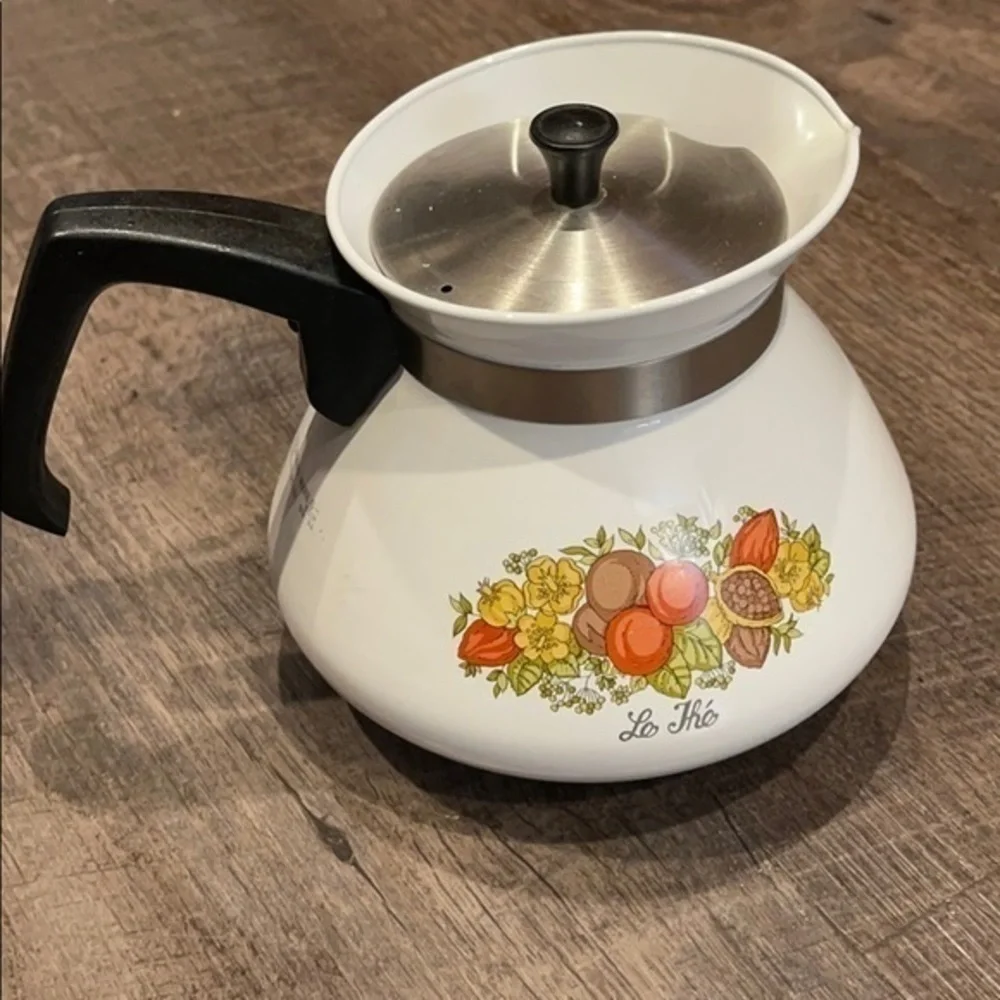 Vintage 1970’s Corning ware teapot